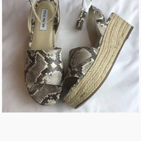 STEVE MADDEN CROC MOTIF PLATFORM SANDALS.… - Picture 3 of 8